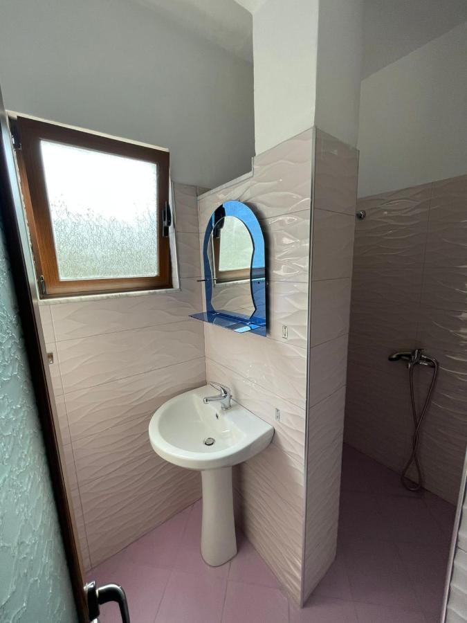 Centre Hotel Берат Екстериор снимка